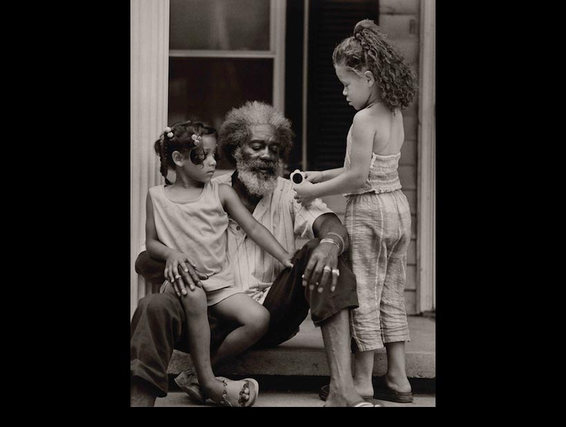 Lucious Thompson & granddaughters